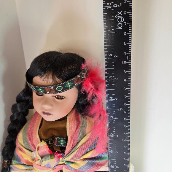 Vintage 16" Native American Style Doll Hard Plastic Taiwan w/ Moccasins & Shawl - Picture 13 of 13